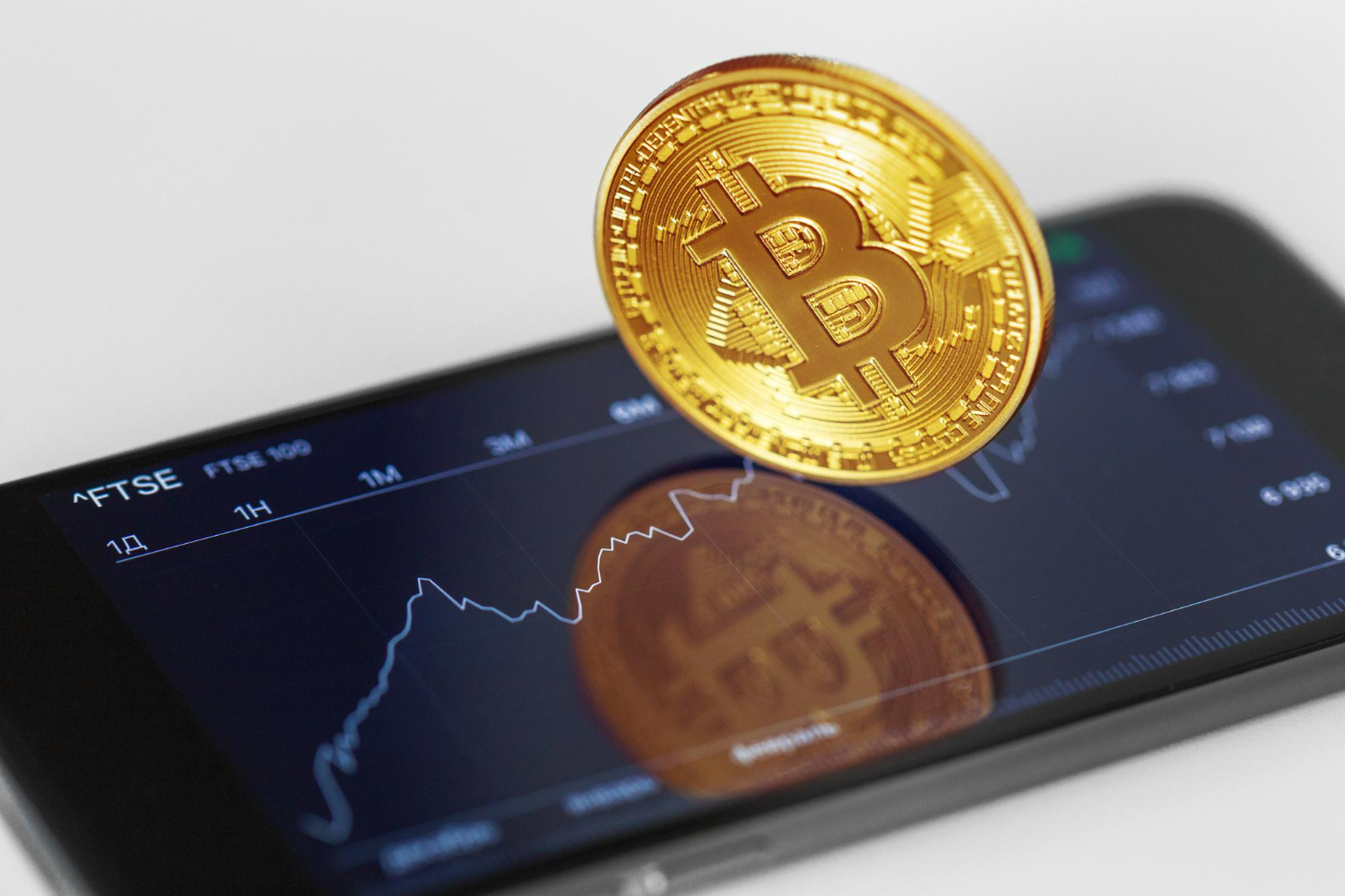 Bitcoin: Moneda digitala vs Moneda fiat