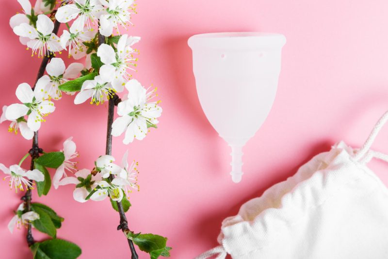 Cum să alegi corect o cupă menstruală: Ghid detaliat