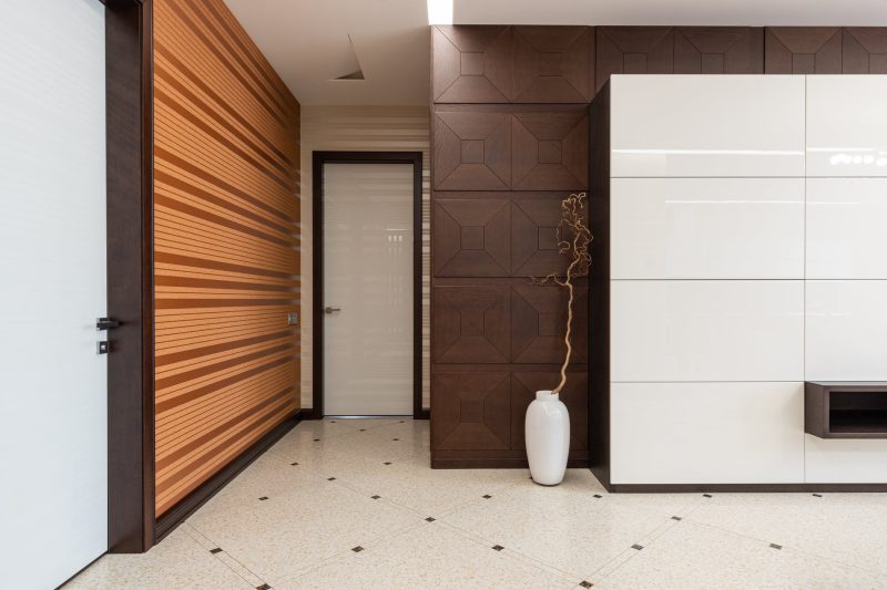 usi intrare apartament izolata fonic